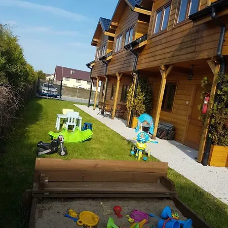 Cztery Pory Roku Деревянный коттедж Сарбиново