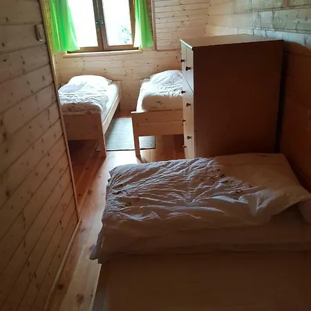 Cztery Pory Roku Деревянный коттедж *