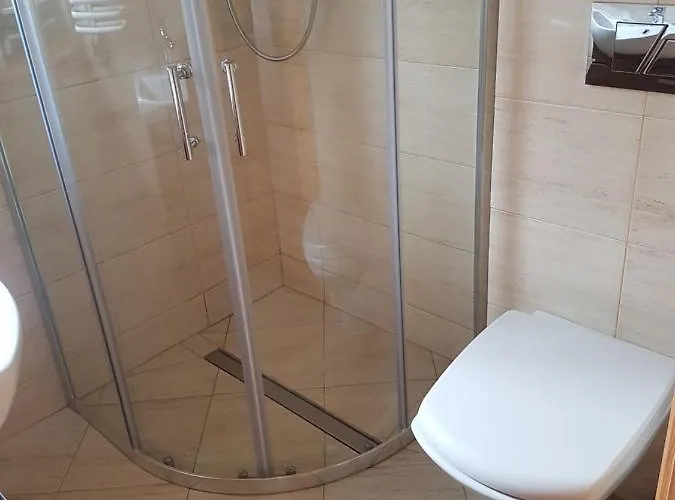 Jaktstuga Cztery Pory Roku Sarbinowo